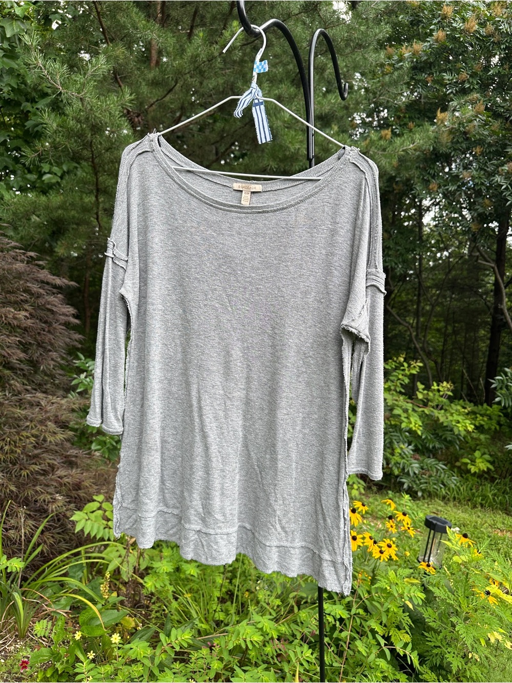 Anthropologie Bordeaux Light Gray Casual Exposed Seam 3/4 Sleeve Shirt